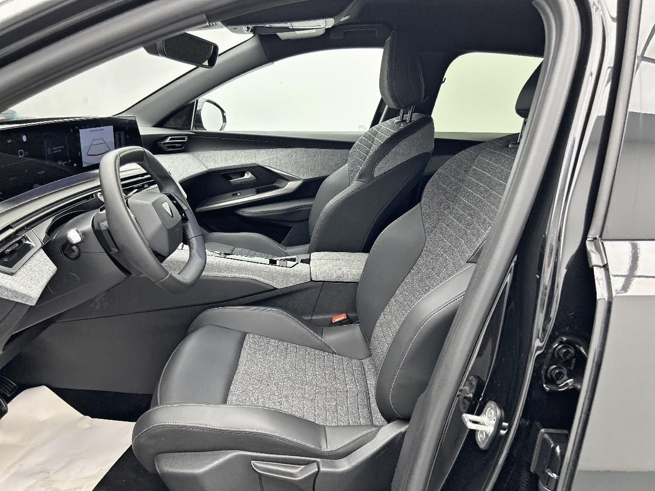 Peugeot 308 hybrid 145 e-dcs6 allure — photo 10