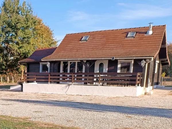Vends maison châlet 78 M2 et 18 M2 a l'étage