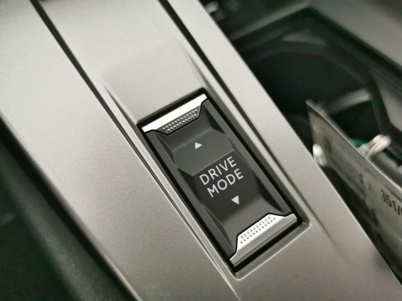 Peugeot 308 sw hybrid 145 e-dcs6 allure — photo 31