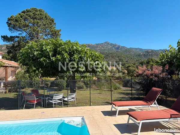 Propriété 5 pièces 135 m²