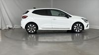 Renault Clio 1.5 Blue dCi 100ch Evolution — photo 4