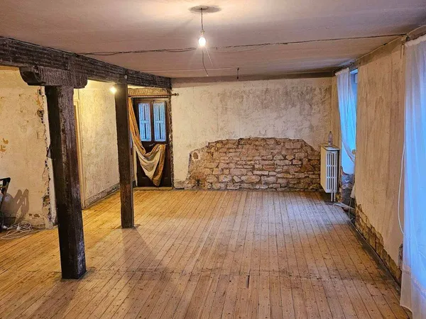 Maison 11 pièces 240 m²