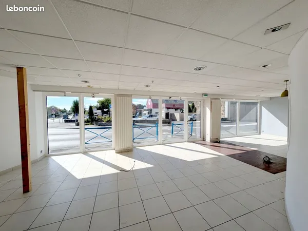 Local Commercial 86m² Excellente Visibilité