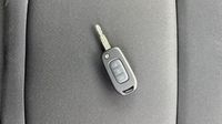 Renault Clio 1.0 TCe 90ch Evolution - 25 — photo 16