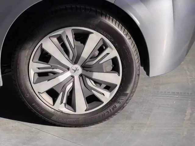 Peugeot 208 puretech 100 s&amp;s bvm6 — photo 38
