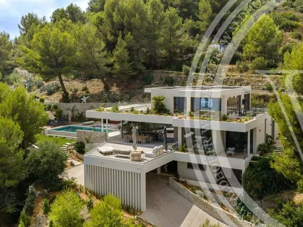 Villa 6 pièces 500 m²