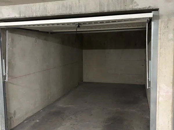 Box fermé - Place Parking