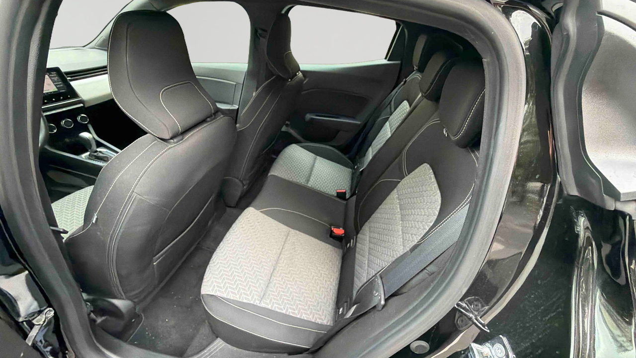 Renault Clio E-Tech 140 — photo 12