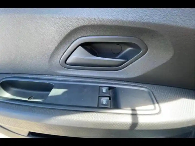 Dacia Sandero 1.0 eco-g 100ch stepway essential — photo 12