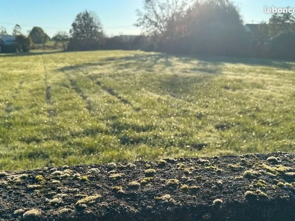 Terrain 799 m² Le Poinconnet