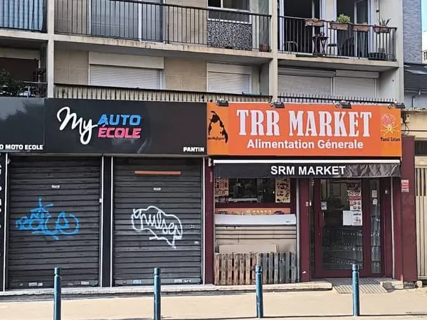 Local commercial 140 m²