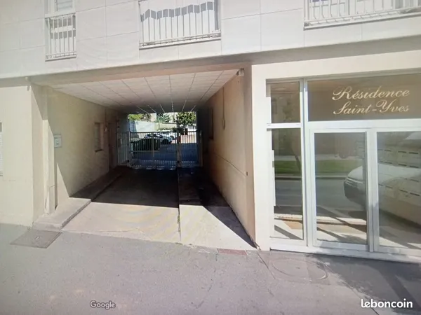 Loue parking aérien / Les Maillets 72000 Le Mans