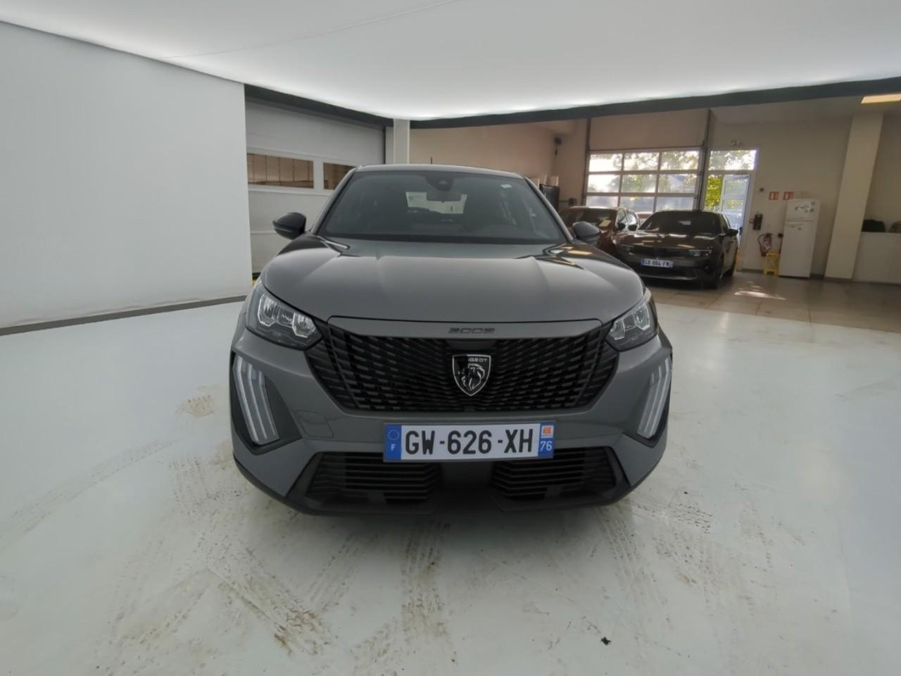 Peugeot 2008 puretech 100 s&s bvm6 active — photo 2