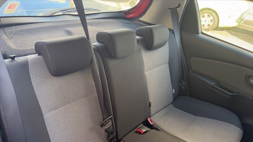 Toyota Yaris 1.5 VVT-i 100 Hybrid E-CVT - Dynamic – 2016 – 112597 km – Hybride essence – Boîte Automatique — photo 19