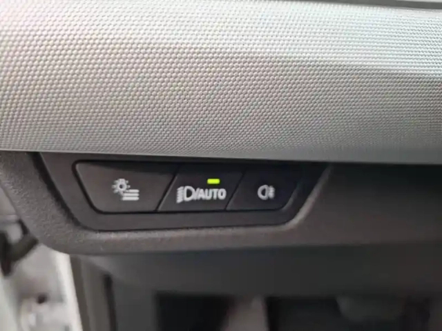 Bmw X1 sdrive 18i 136ch dkg7 — photo 11