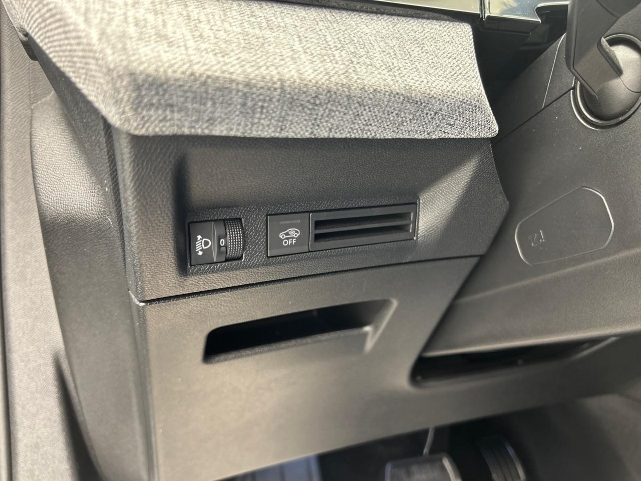 Peugeot 3008 hybrid 145 e-dcs6 allure — photo 21