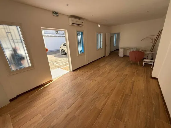Local professionnel 50 m²