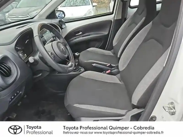Toyota Aygo X 1.0 vvt-i 72ch dynamic my23 — photo 11