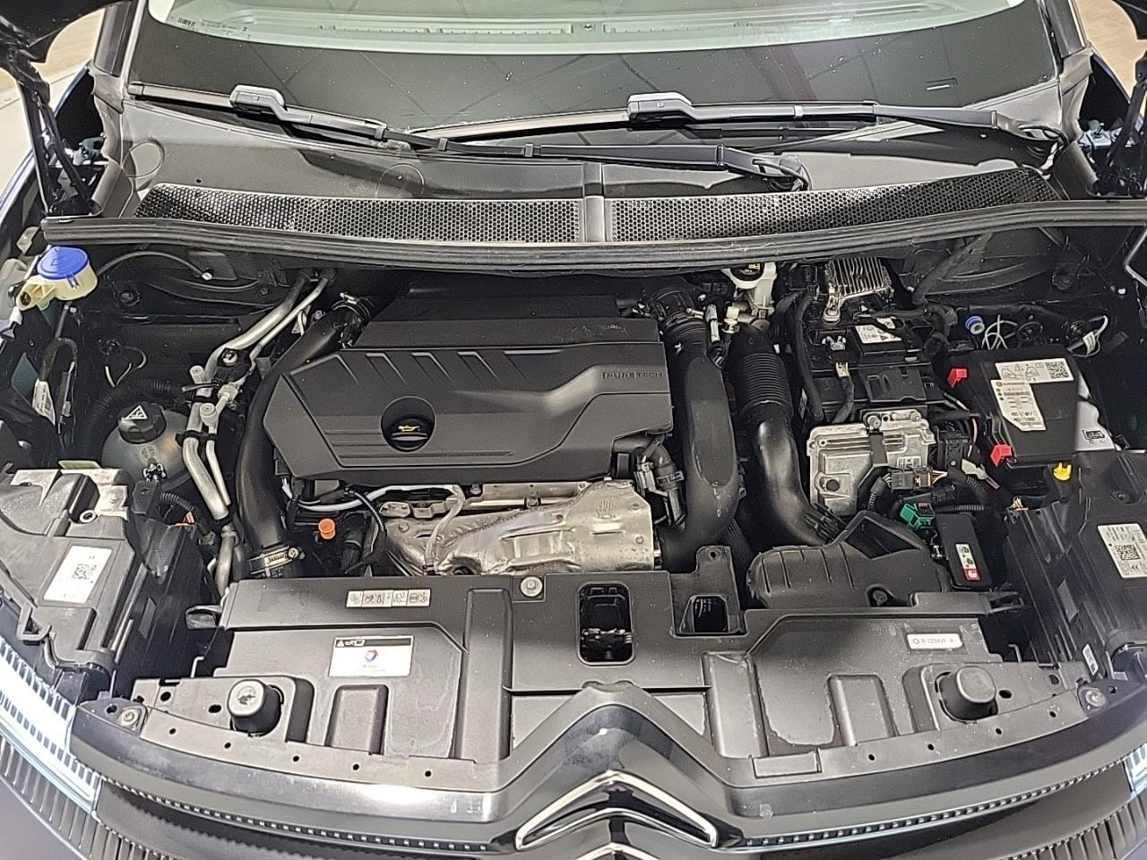 Citroën C5 Aircross hybride rechargeable 225 e-eat8 shine — photo 15