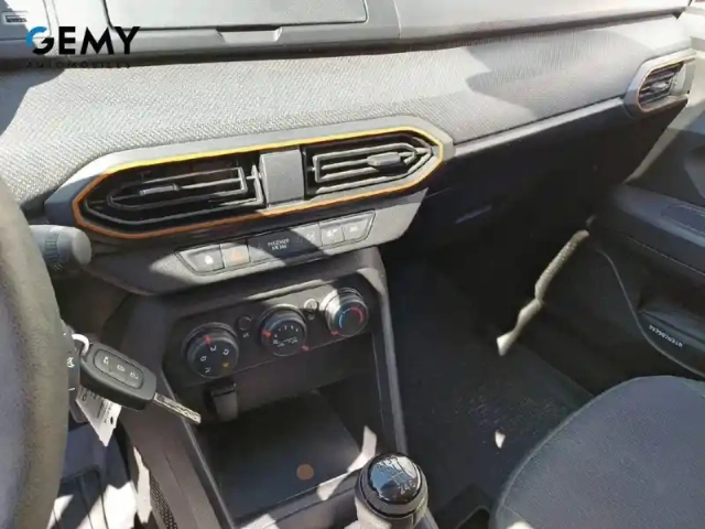 Dacia Sandero eco-g 100 - 22 — photo 15