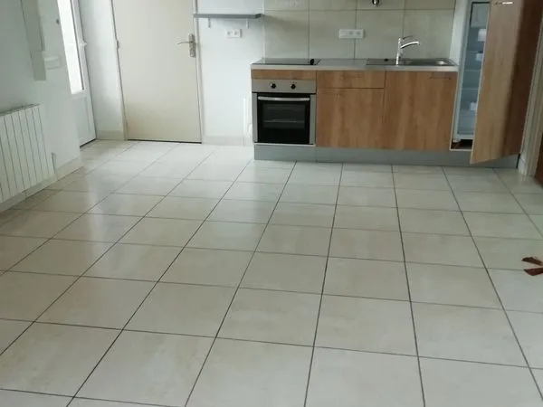 Appartement T2 46 m² avec balcon - ROANNE, quartier MULSANT