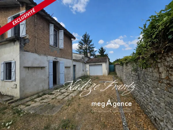 Maison 73 m² à rénover - Garage, terrain de 1 000 m² - Saint-Jean-d'Angély