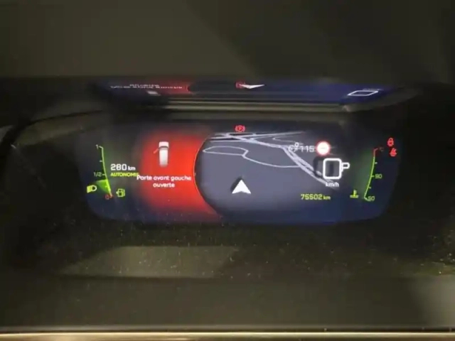 Peugeot 2008 1.2 puretech 130ch s&amp;s allure pack eat8 — photo 12