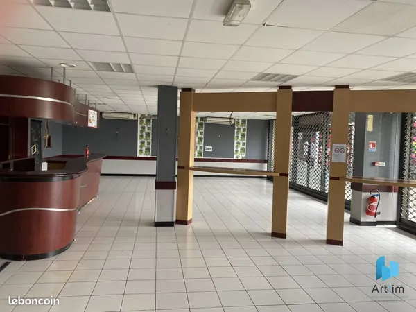 Local commercial 193 m² Le Mans