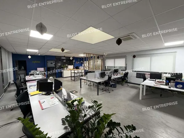À vendre bureaux 304m² proche Sautron à Orvault