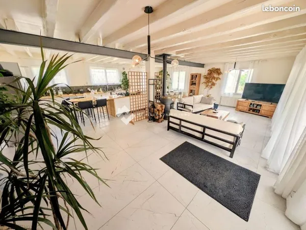 Maison 6 pièces 253 m²