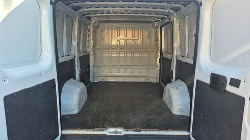 Peugeot Boxer L1H1 2.2 HDI 110 - Confort – 2015 – 24255 km – Diesel – Boîte Manuelle — photo 45