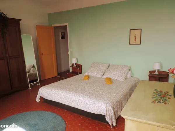 Colocation à Grasse : Chambre 18 m² dans bastide avec terrasse et jardin