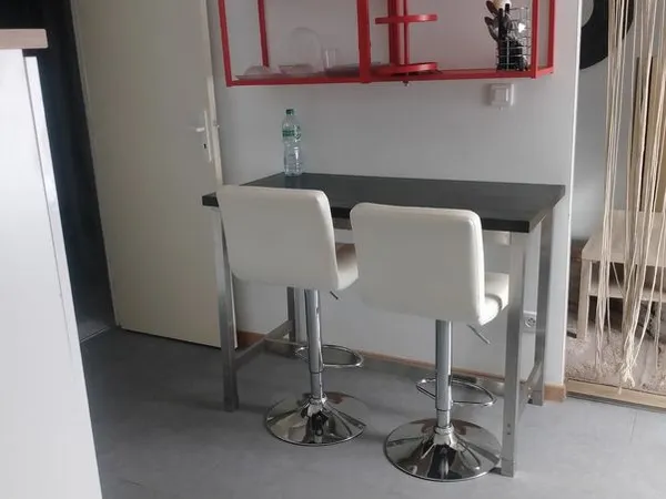 Studio meublé avec parking privé