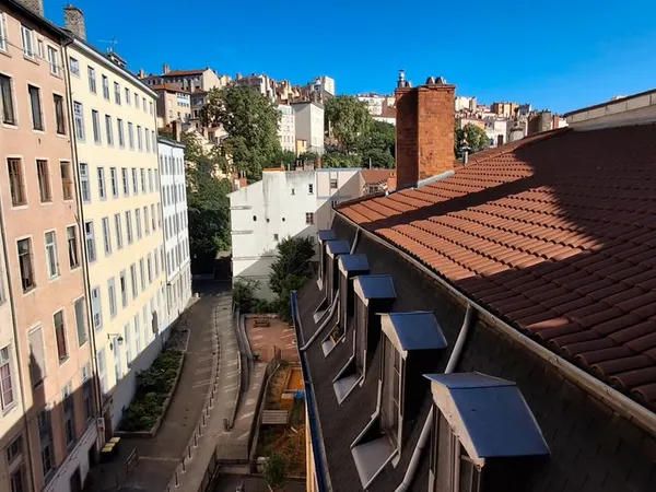 Joli meublé vue dégagée
