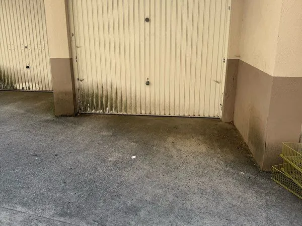 Vend Garage 3 square Charles Michels