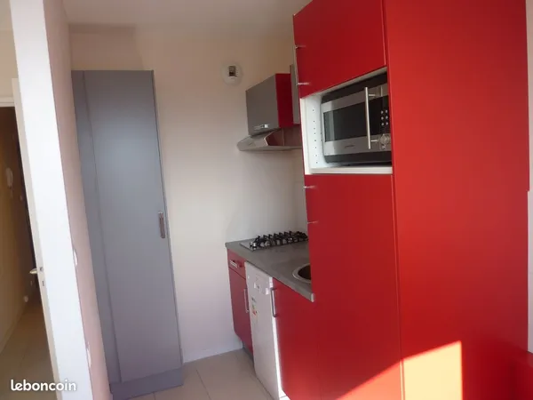 F2 Meublé 38 m2 Parc de l'Europe/Proche IUT, ISTP