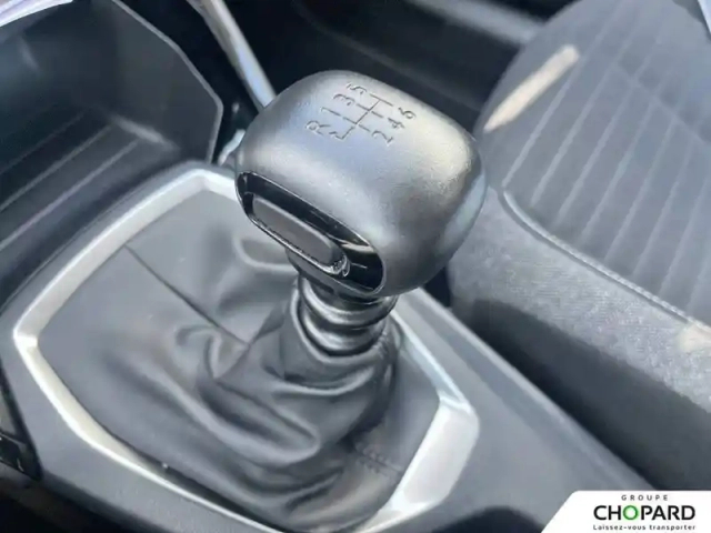Peugeot 208 puretech 100 s&amp;s bvm6 — photo 12