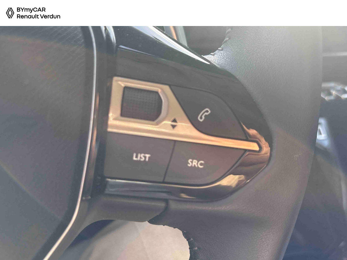 Peugeot 208 PureTech 100 S&amp;S EAT8 — photo 19