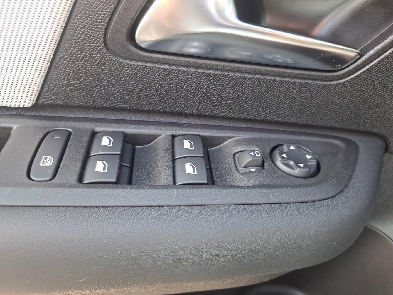 Citroën C4 X hybride 136 ch e-dcs6 max — photo 24