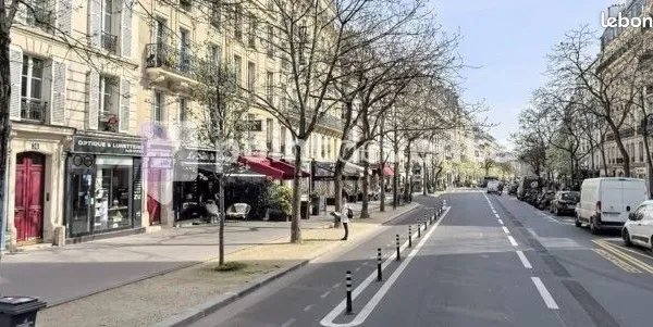 Local commercial 240 m²