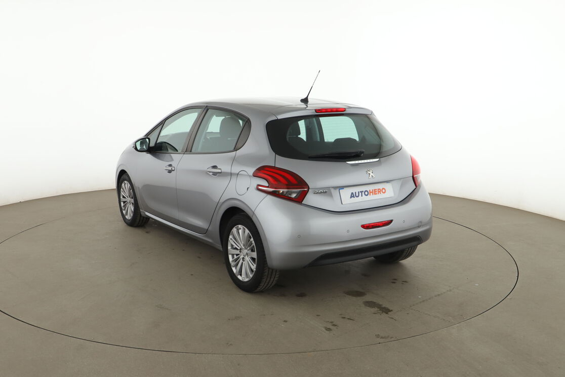 Peugeot 208 1.5 Blue-HDi Active — photo 3