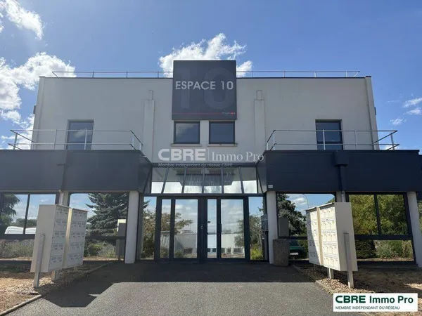 Bureau 553 m²