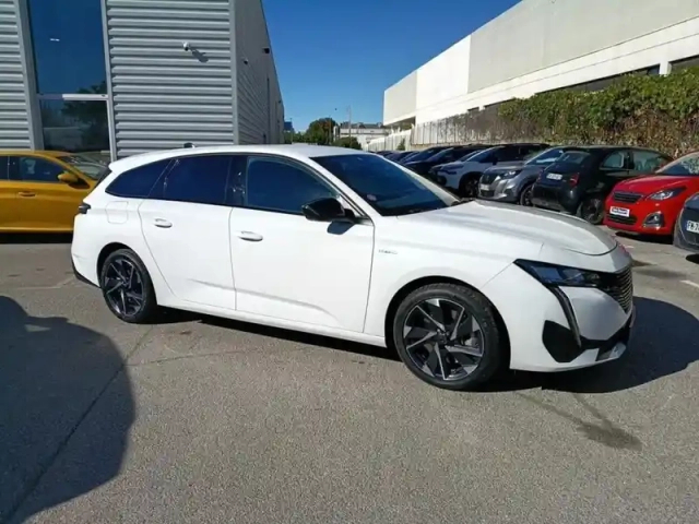 Peugeot 308 sw plug-in hybrid 195 ch e-dcs7 allure — photo 29