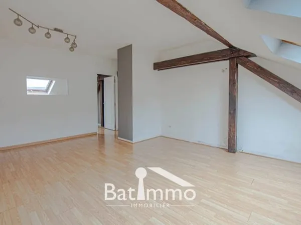 Combles 3 pièces 52 m²