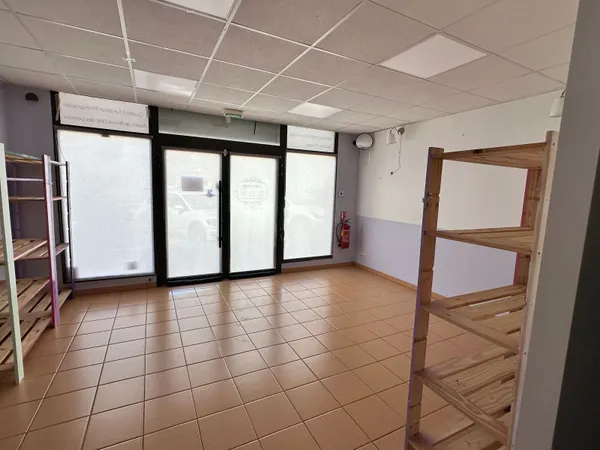 Local commercial 48 m²