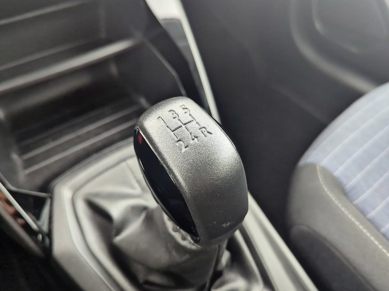 Peugeot 208 puretech 75 s&s bvm5 like — photo 23
