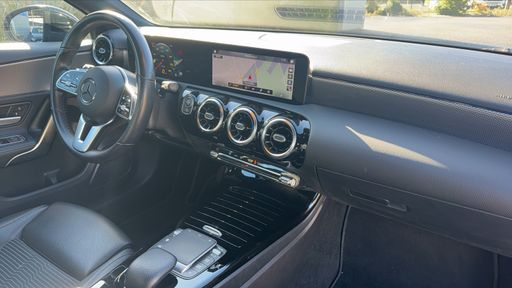 Mercedes Classe A 180 136 7G-DCT - AMG Line – 2021 – 80798 km – Essence – Boîte Automatique — photo 19