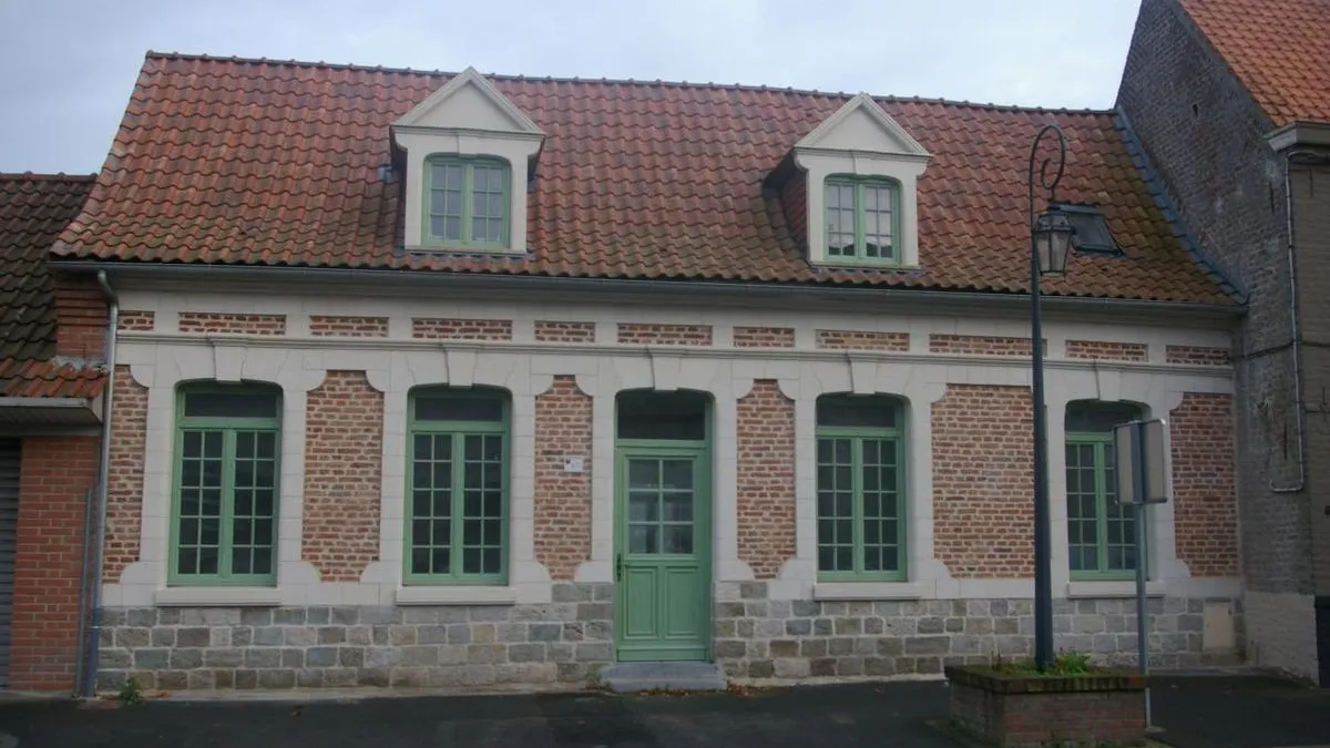 Photo 1