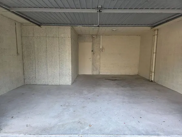 Parking 32 m²
