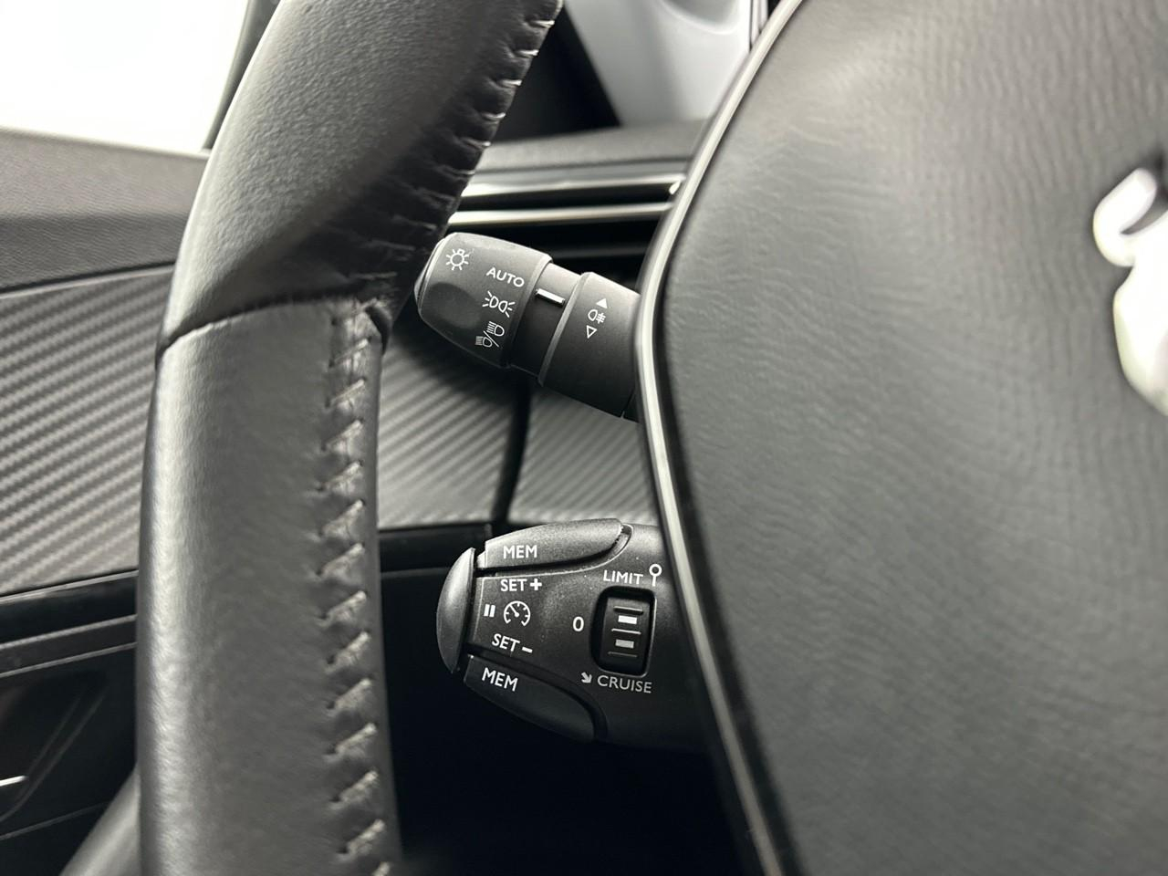 Peugeot 2008 puretech 100 s&s bvm6 allure — photo 19